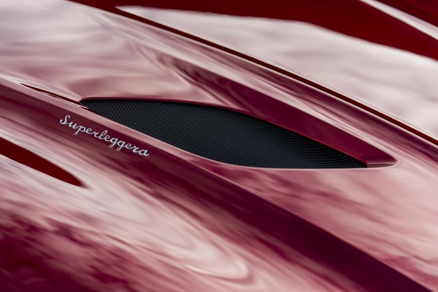Детали экстерьера Aston Martin DBS Superleggera 2018 года  (WW) (фото 12 из 46)